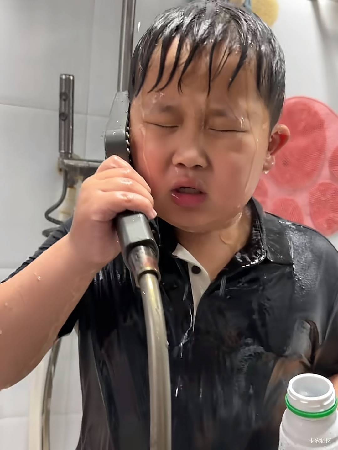 真的有老哥会偷充电器吗？宿舍有两个人充电器都被顺走了还好我的是线是坏的

34 / 作者:酷奇57 / 