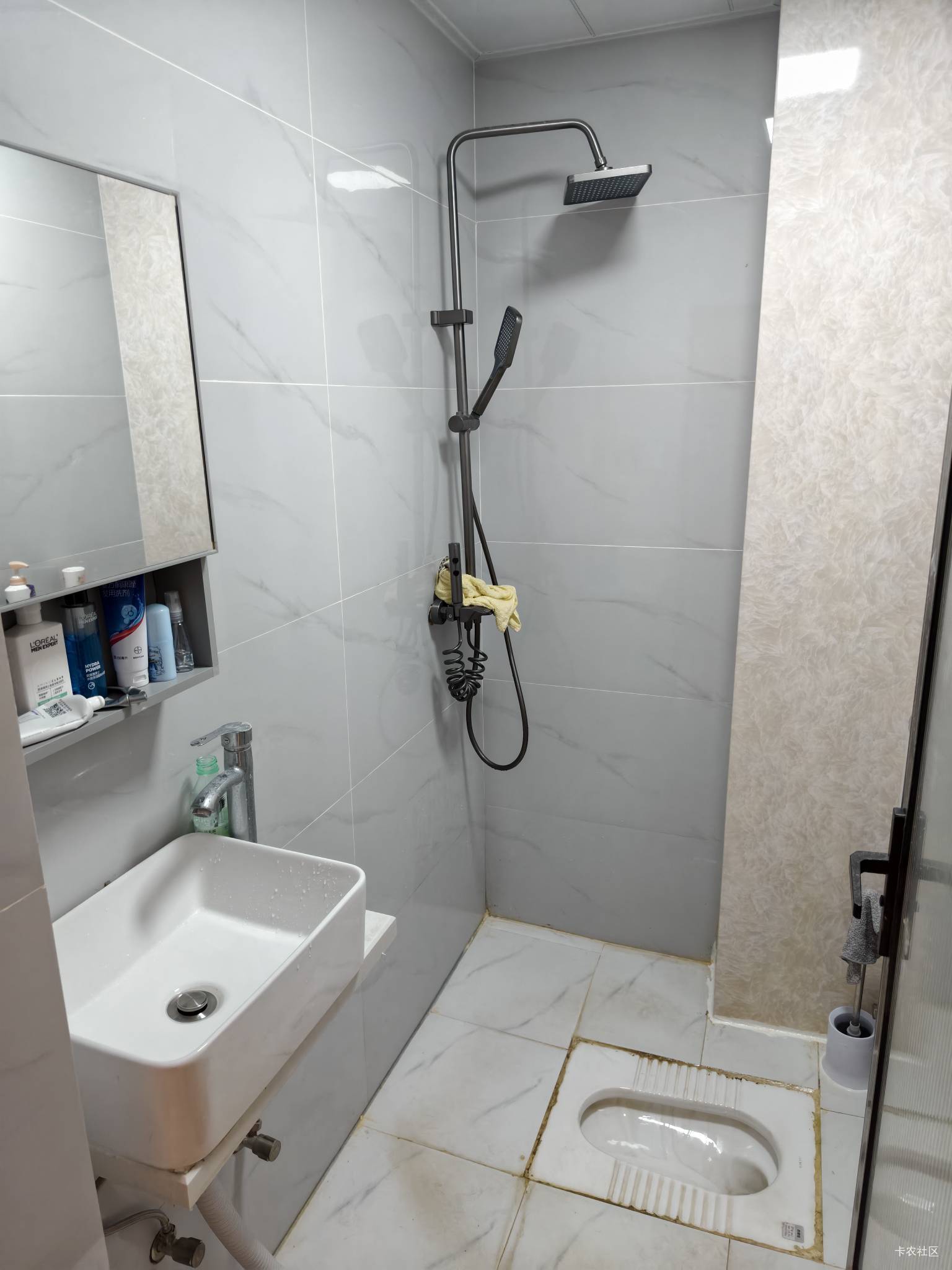 在云南这个村租房半年多，最近才发现村外面就是一个公园，这下每天早晚出来溜达一圈也40 / 作者:菲菲飞呀飞 / 