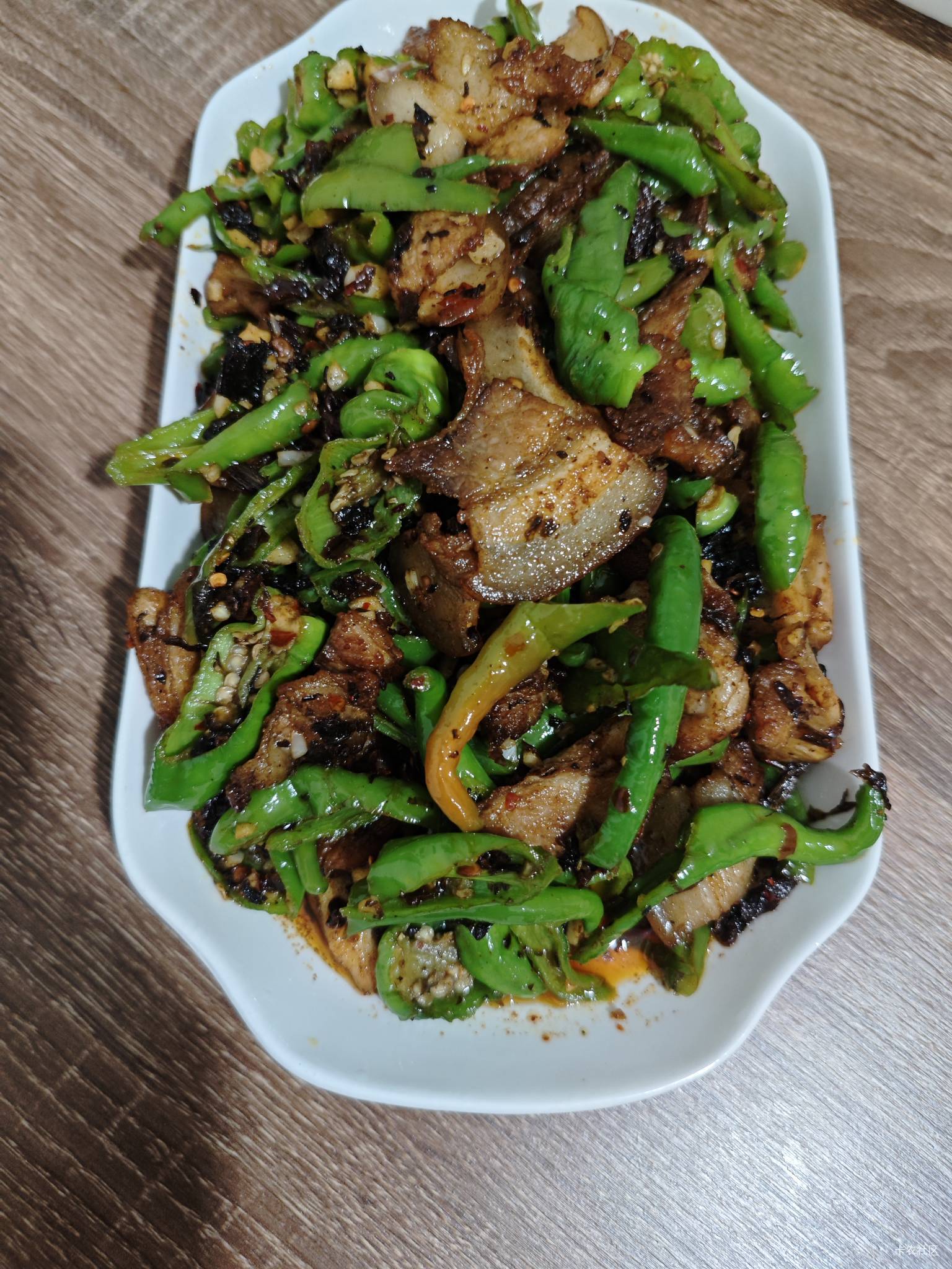 吃饭了，15毛又吃一顿，今天又挣了五百毛，根本花不完


6 / 作者:曾经遗忘的角落 / 