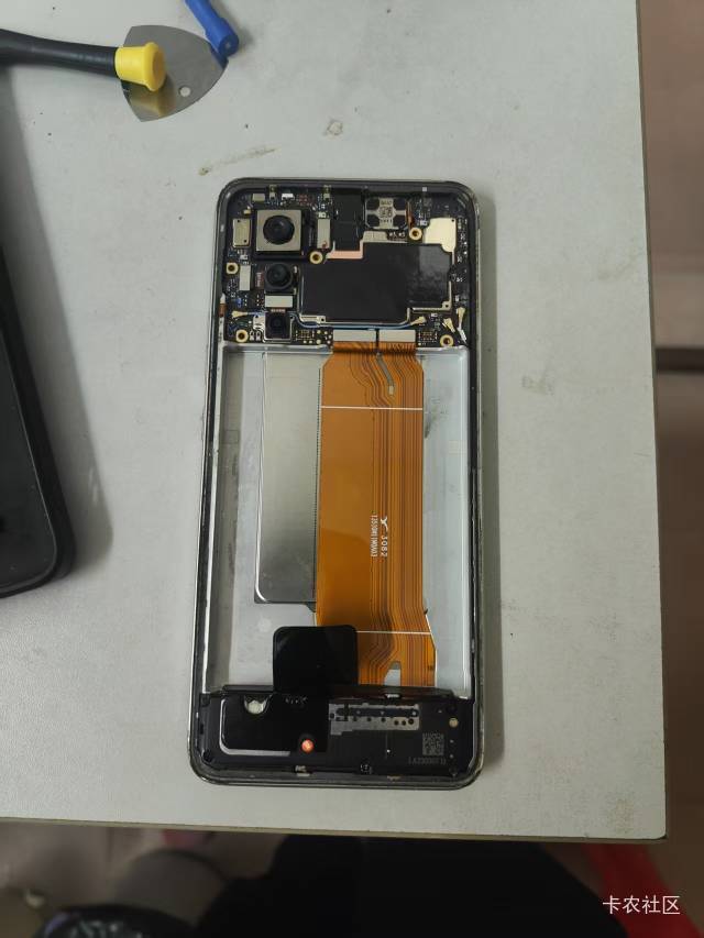 自己动手换电池，换后盖，又能大战3年



27 / 作者:你没那么爱我 / 