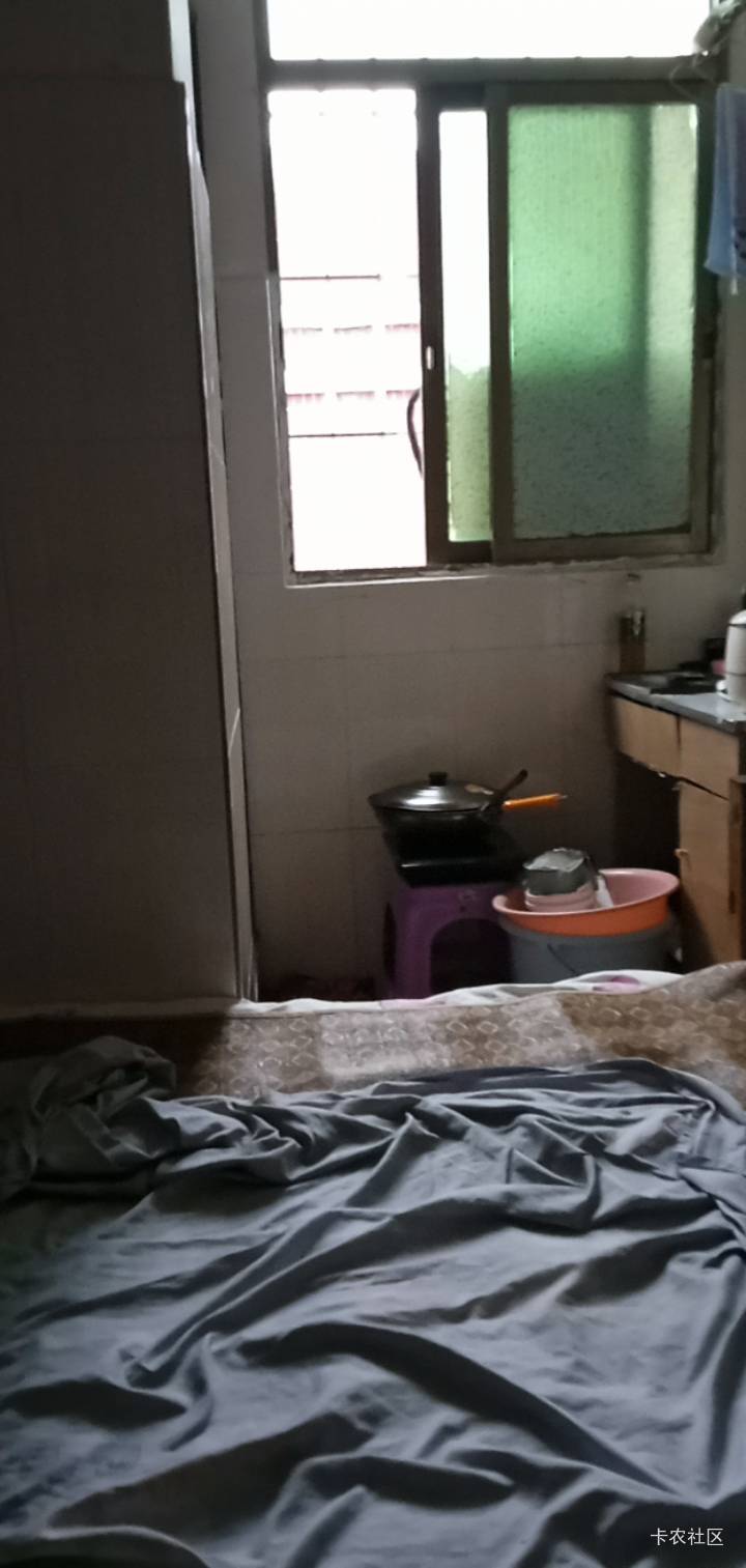 对于广州这个老破小300一个月 有什么想法 嗯 蕞好的就是这里安静吧 白天晚上都安静能89 / 作者:你家徐大爷 / 