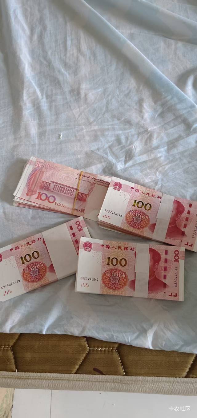 为了千百块钱把一天12小时放在流水线上，这样的生活有什么意义
73 / 作者:机你太美 / 