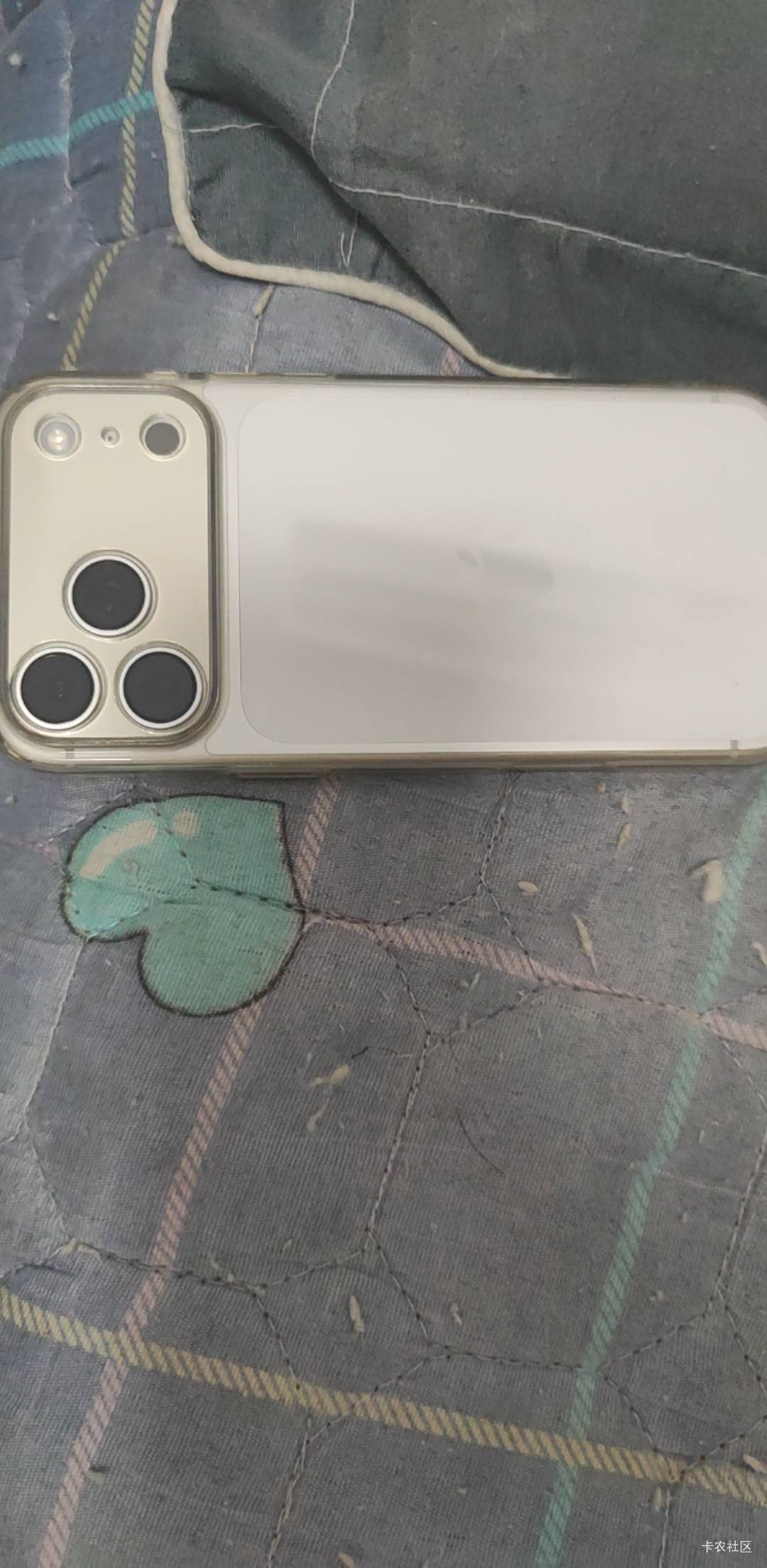 老公们，手里有二千，那个平台可以租苹果17pro，有没有老公推荐一下
60 / 作者:木子辰 / 