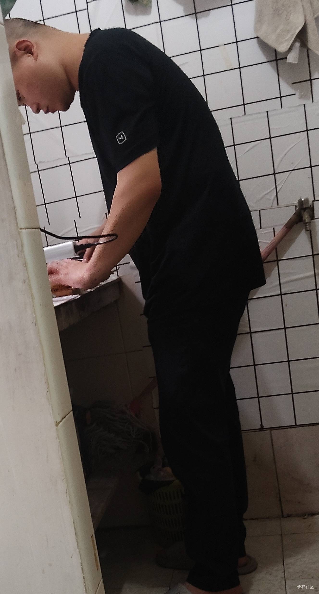 有老婆就是幸福。

70 / 作者:陆羽 / 