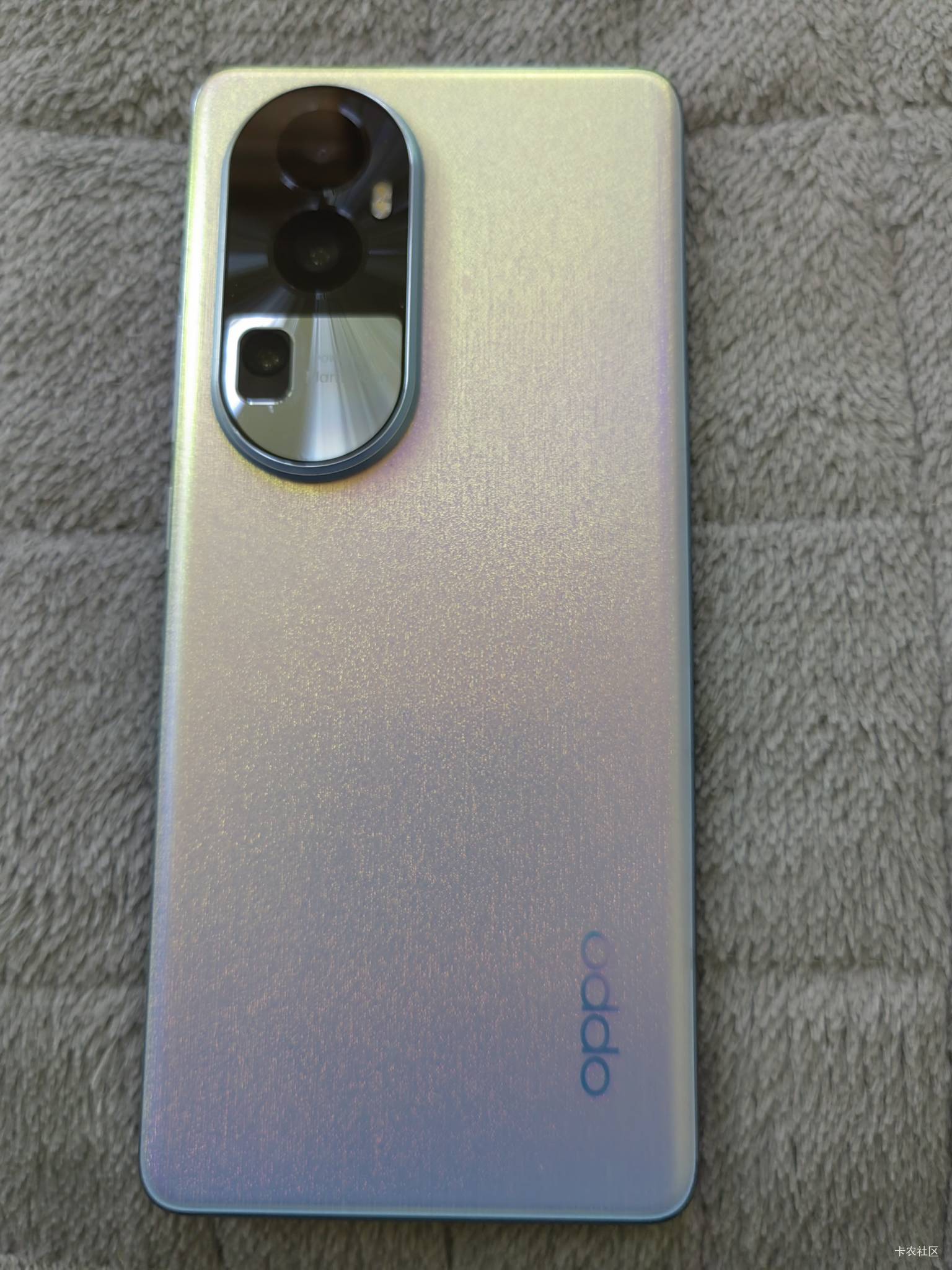 老哥们380买的这个手机咋样哇，买贵了没有


0 / 作者:看灰机 / 