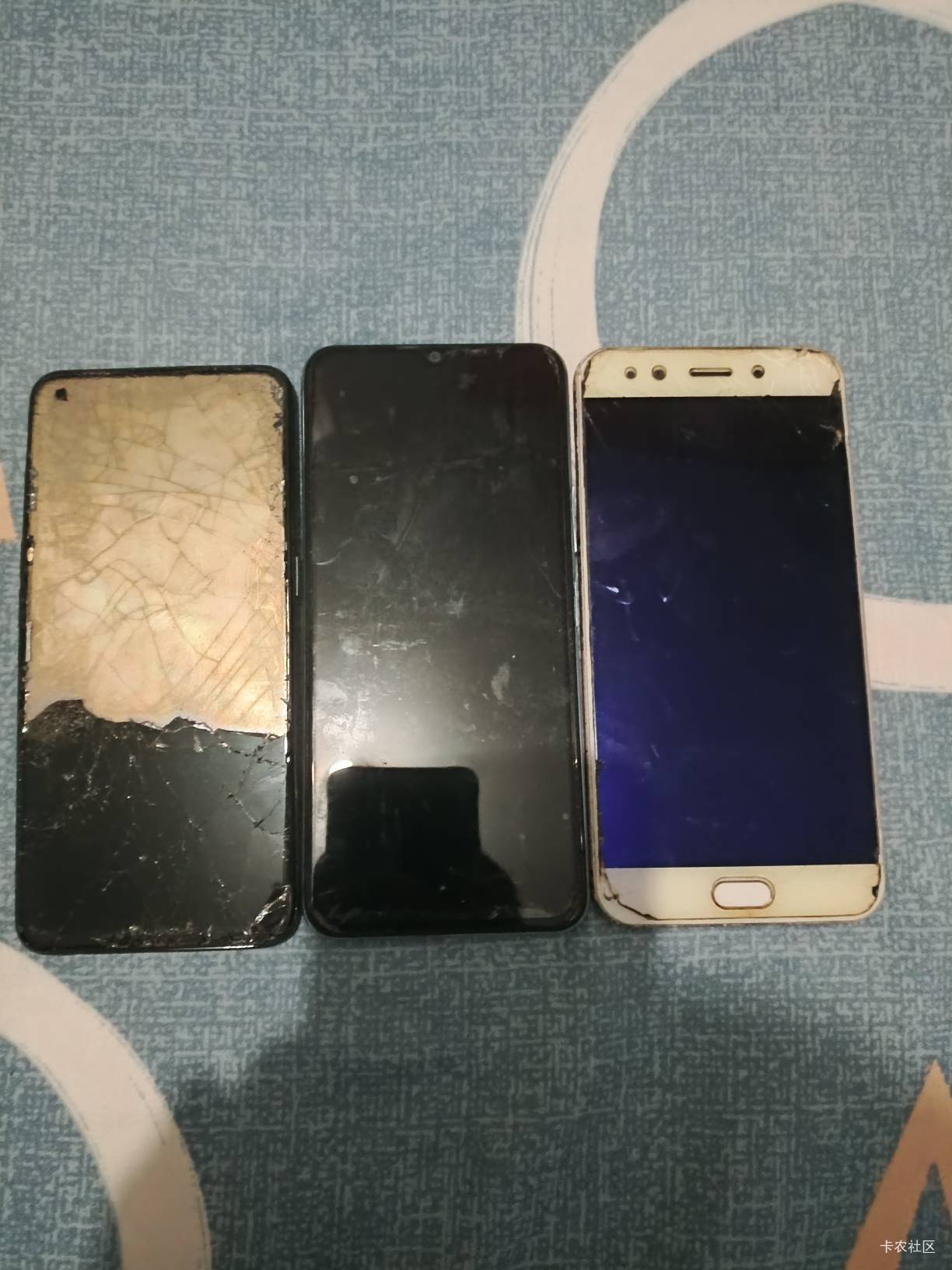 卖了200。老哥们，一个个说我卖亏了。让我心里跟吃shi了一样。你们动不动就卖400，60083 / 作者:你等等我好不好 / 