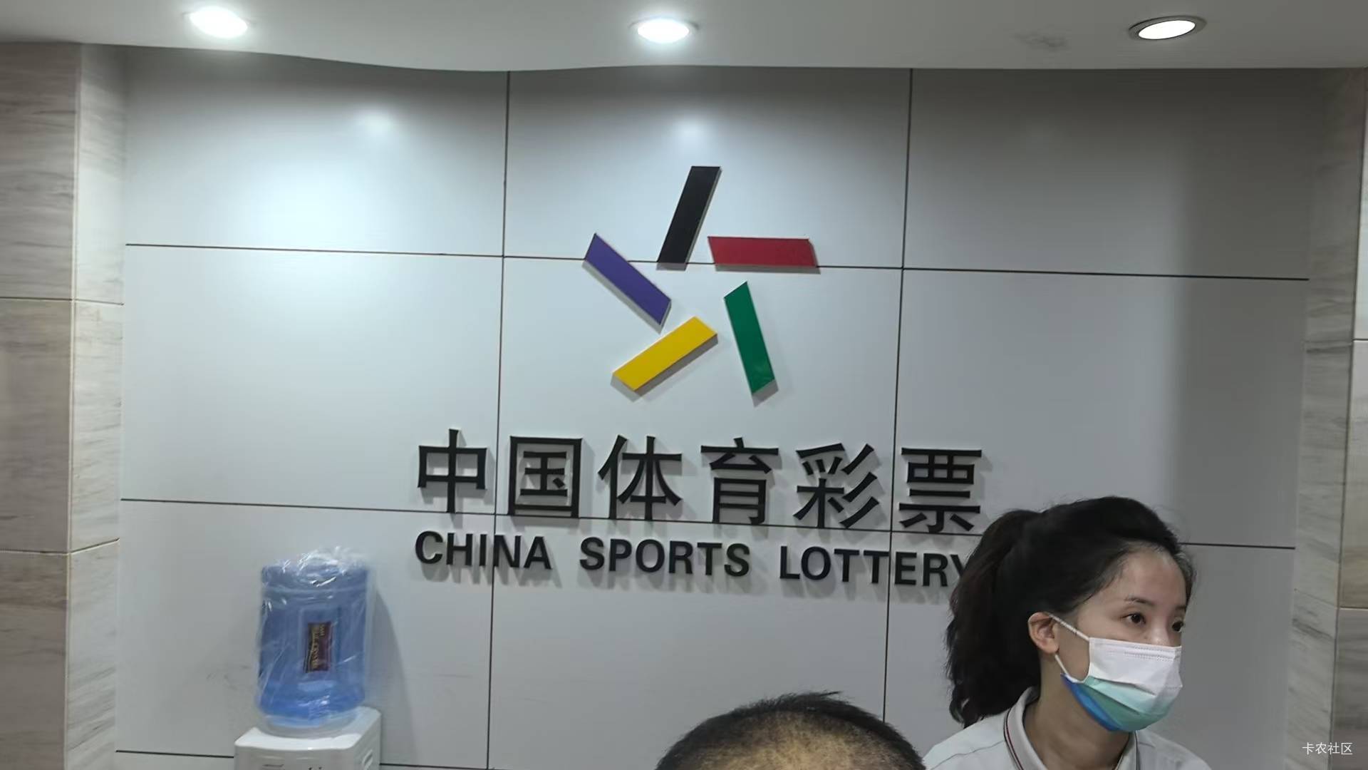 前几天在河南那个益禾堂中的免费的






62 / 作者:叫你去。 / 
