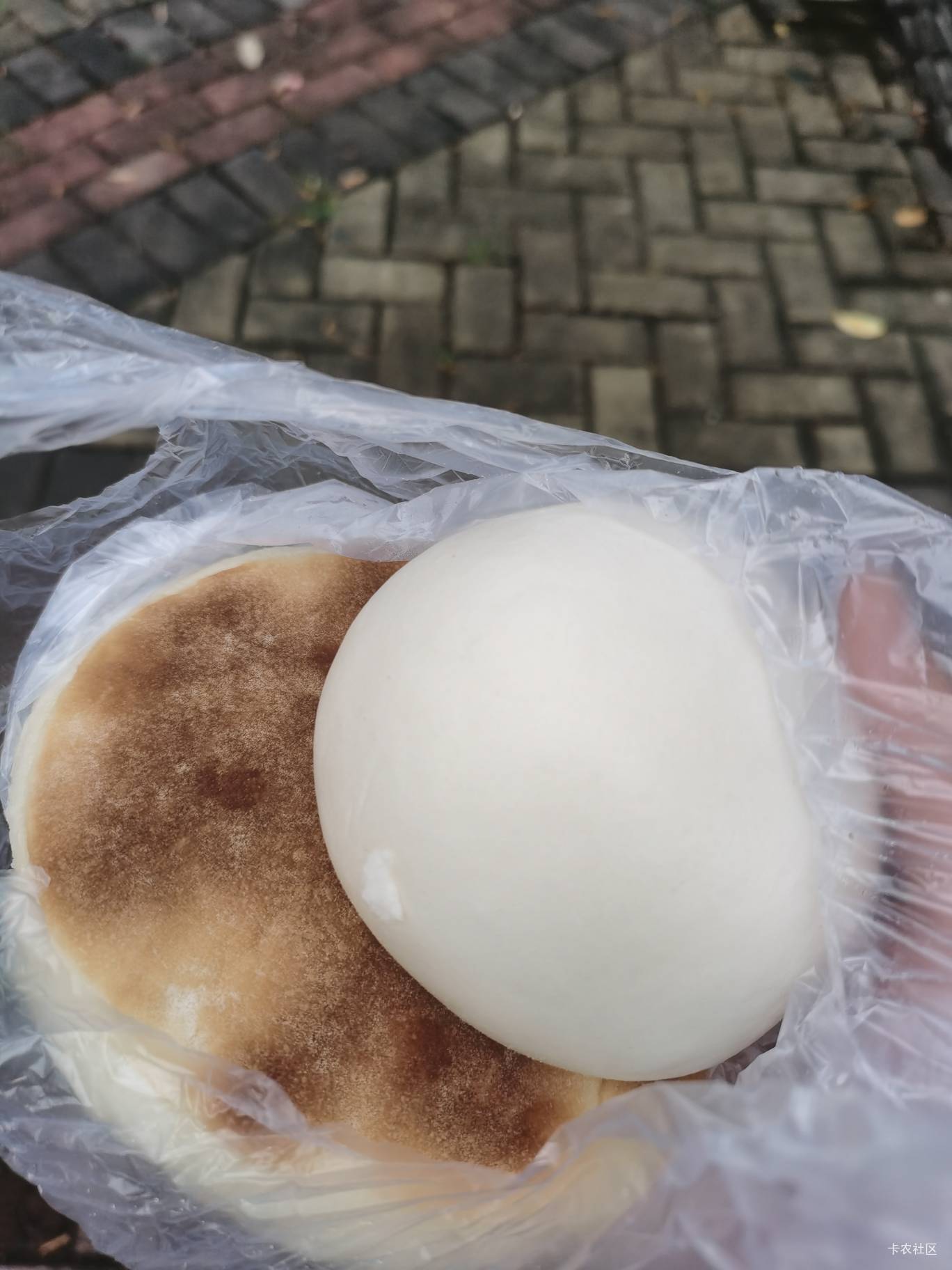吃早餐了老哥们，两块钱

56 / 作者:无夹急 / 