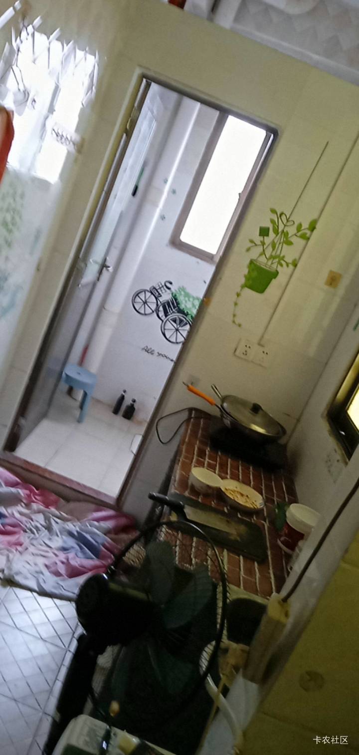 老哥们，徐大爷又换地方了。这一次换的地方。离地铁口100m。空调，热水器，洗衣机加免94 / 作者:你家徐大爷 / 