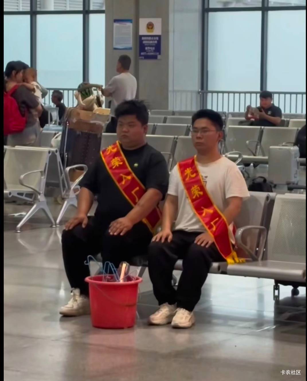 明天上班了，你们又少了一位羊毛竞争对手

41 / 作者:遗憾不看 / 