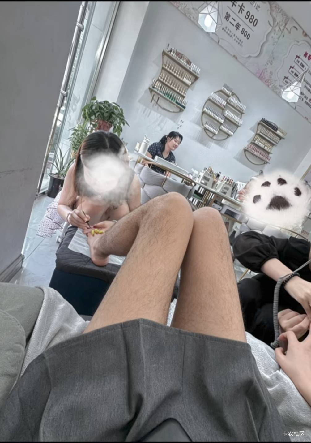 打瓦加了个妹子今天见面，在做美甲

68 / 作者:没钱怎么扣女按 / 