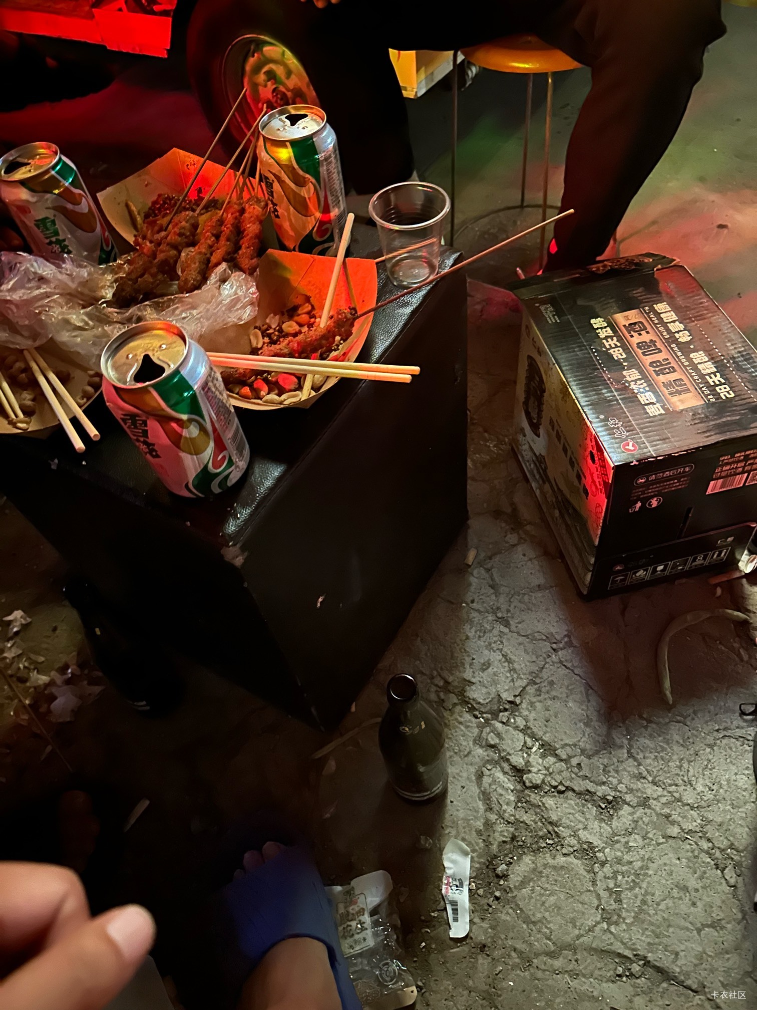 在路边喝酒喝了三个小时

92 / 作者:麻木888 / 