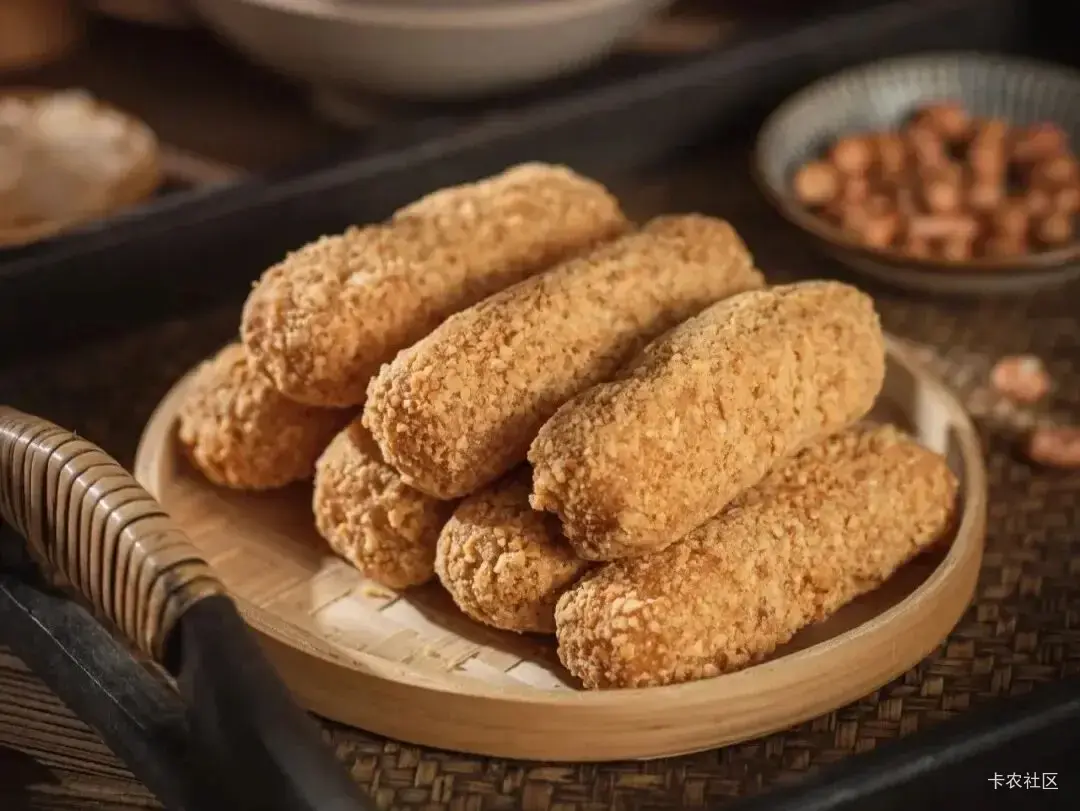 麻粩  巴浪鱼干  醋肉  咸饭  佛跳墙





100 / 作者:鱼巷 / 
