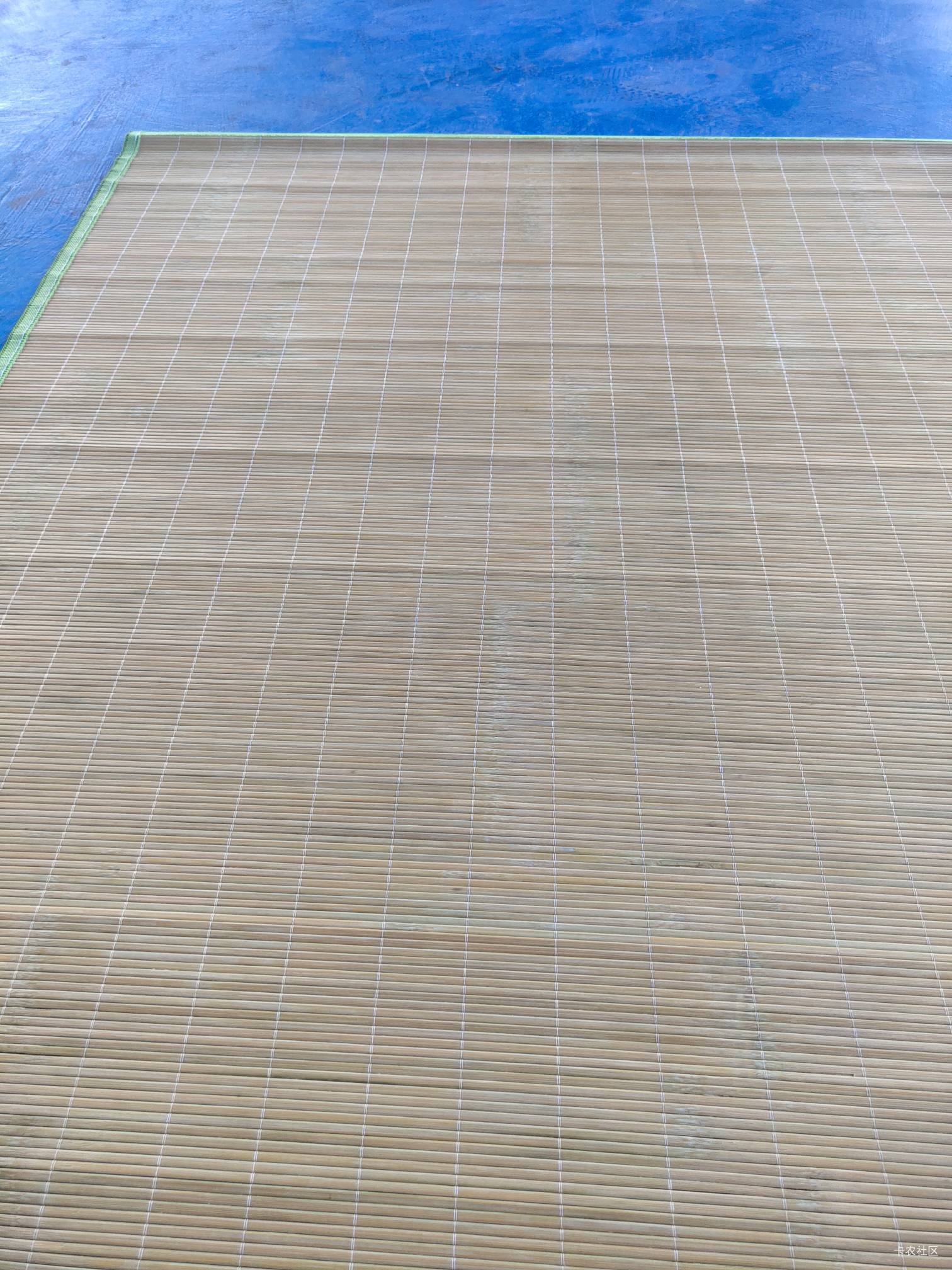 房间没空调，天桥底下来吹吹风

4 / 作者:一路向前8 / 