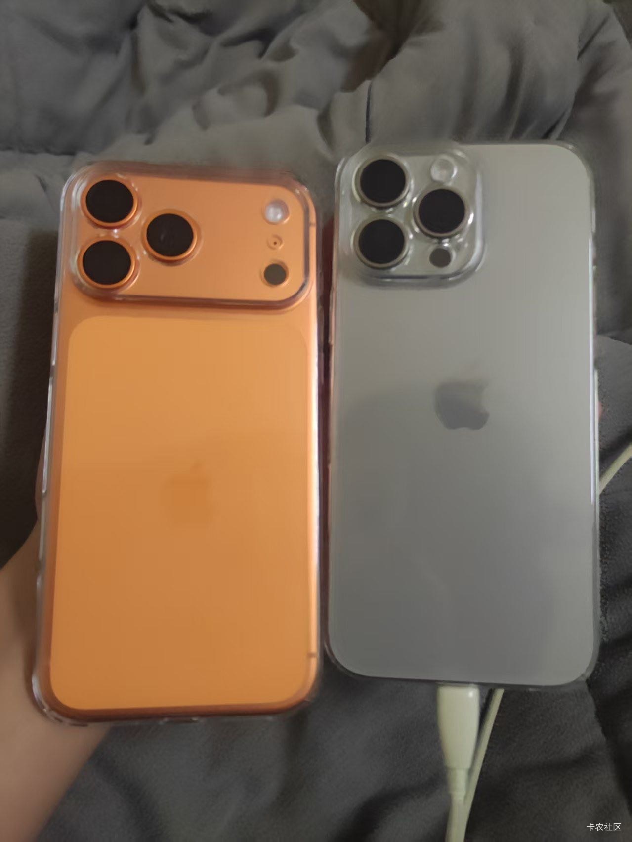 老哥们，我的99新iphone16promax，iphone17promax 256G电池100%全纯原，和转转95新的100 / 作者:鲨鱼海椒 / 