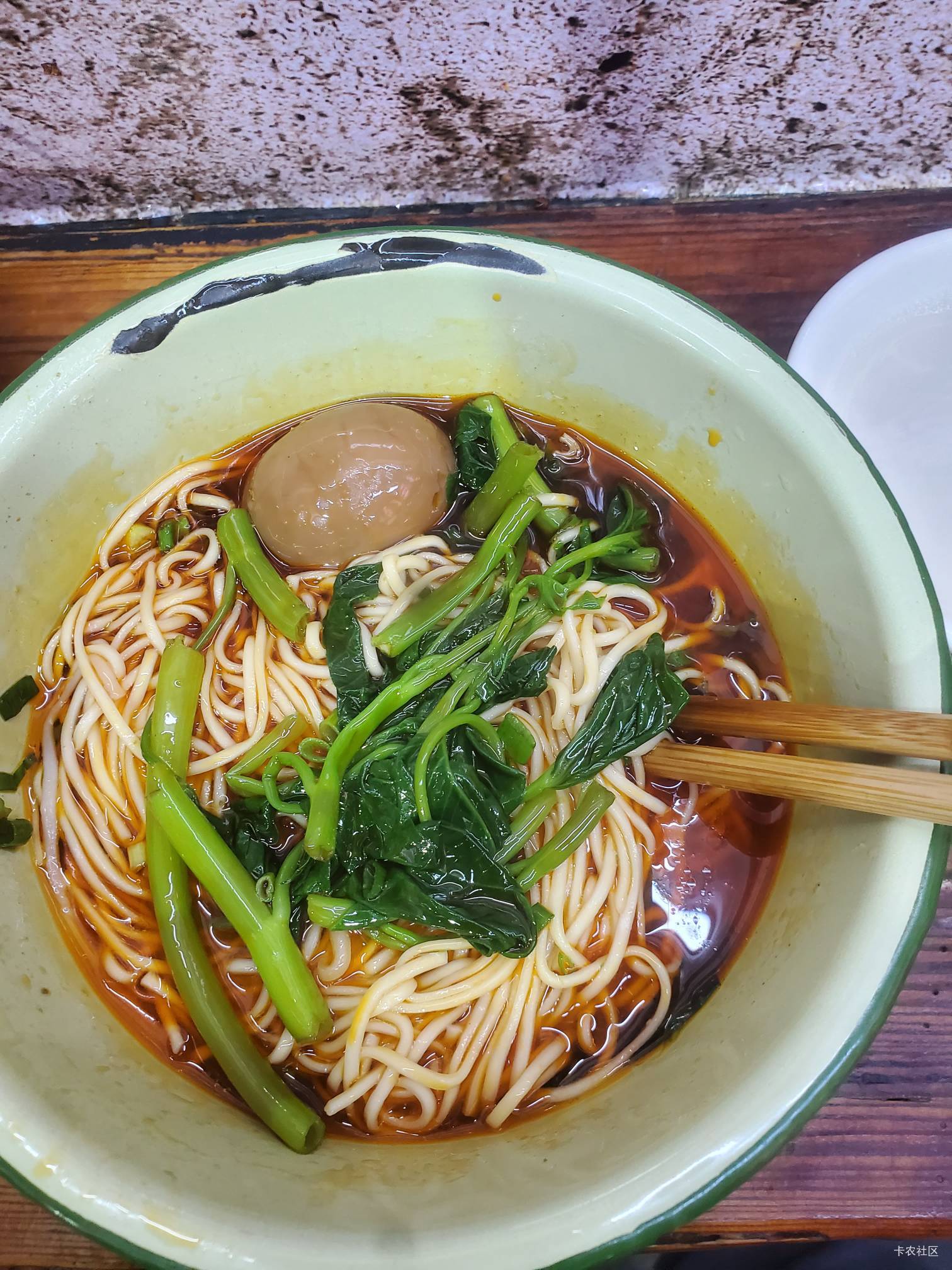 呜呜呜 吃不起牛肉面 只能吃原汤小面尝尝味

47 / 作者:玛卡巴卡哟 / 