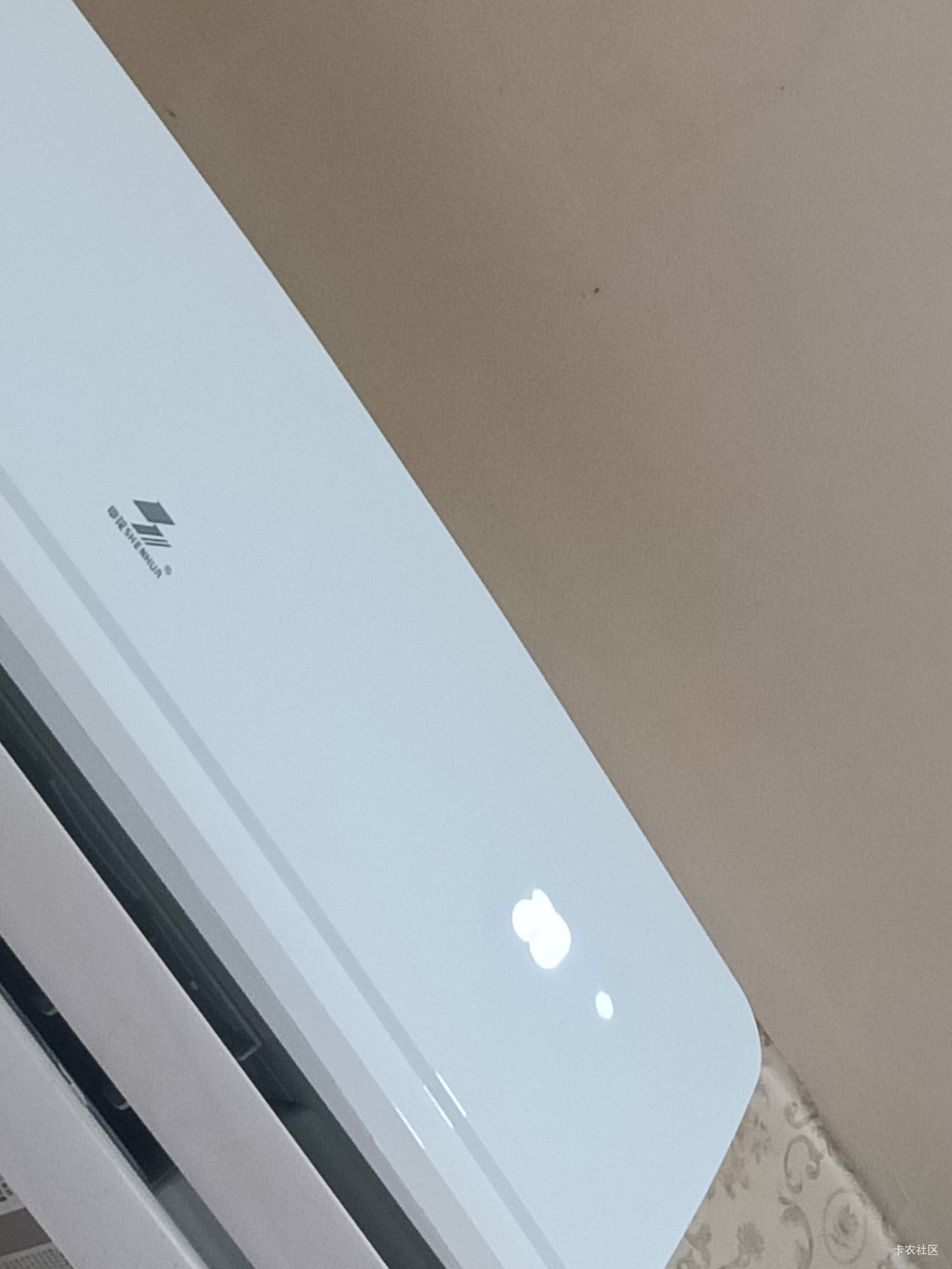 老哥们吹空调不会肚子难受吗，为啥我一吹空调就想拉粑粑，而且去了厕所还拉不出来，好12 / 作者:生蚝熟了 / 