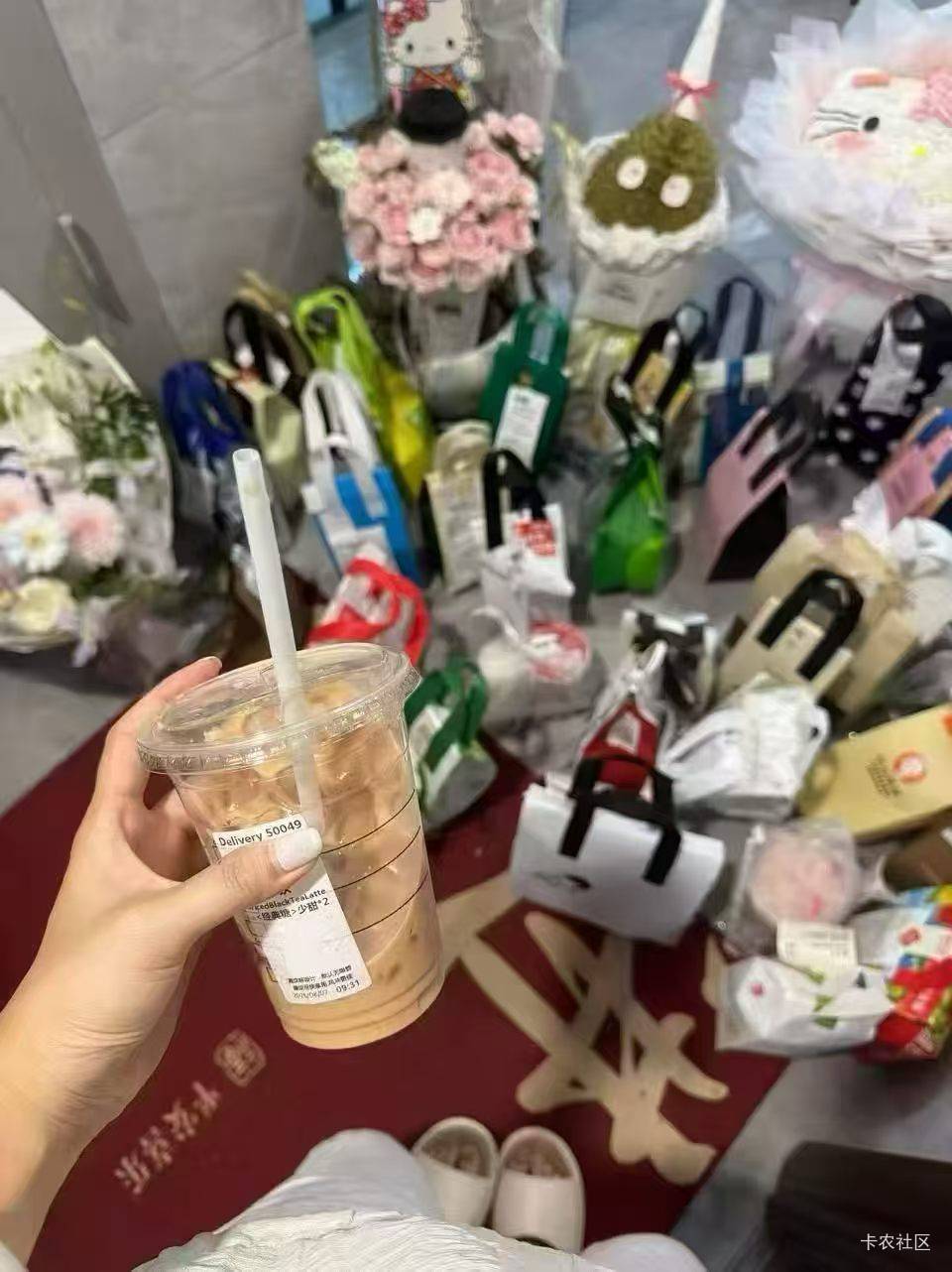 讨好人格太多了，根本喝不完

13 / 作者:卡农绮绣人生 / 