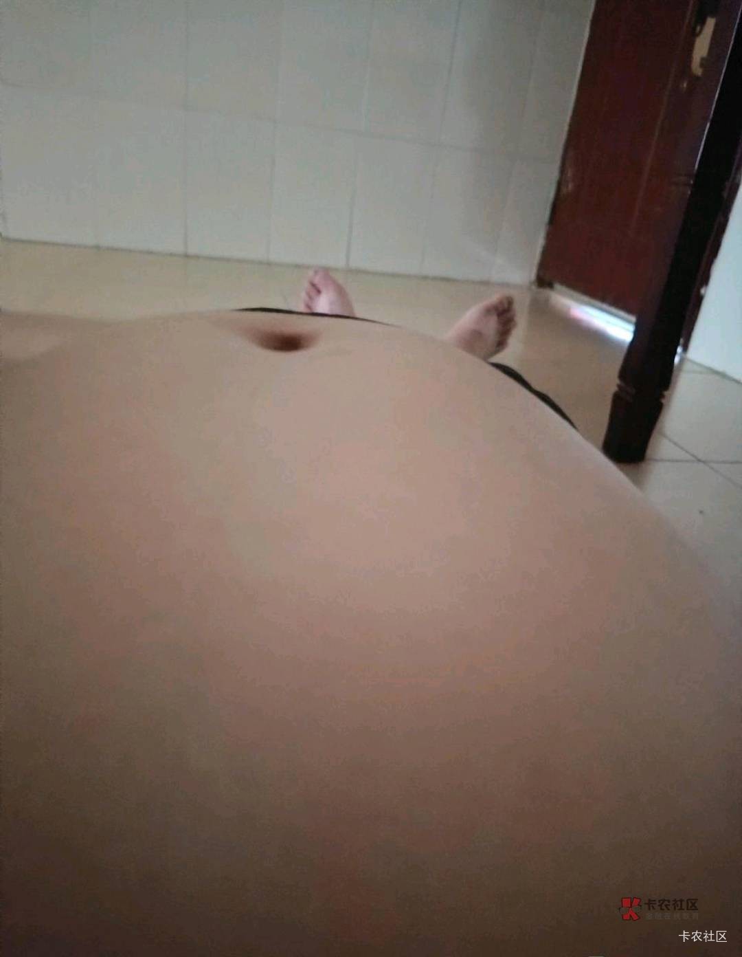 我的肚肚大吗老哥们，发点消息我开了震动模式

91 / 作者:枫霜降 / 