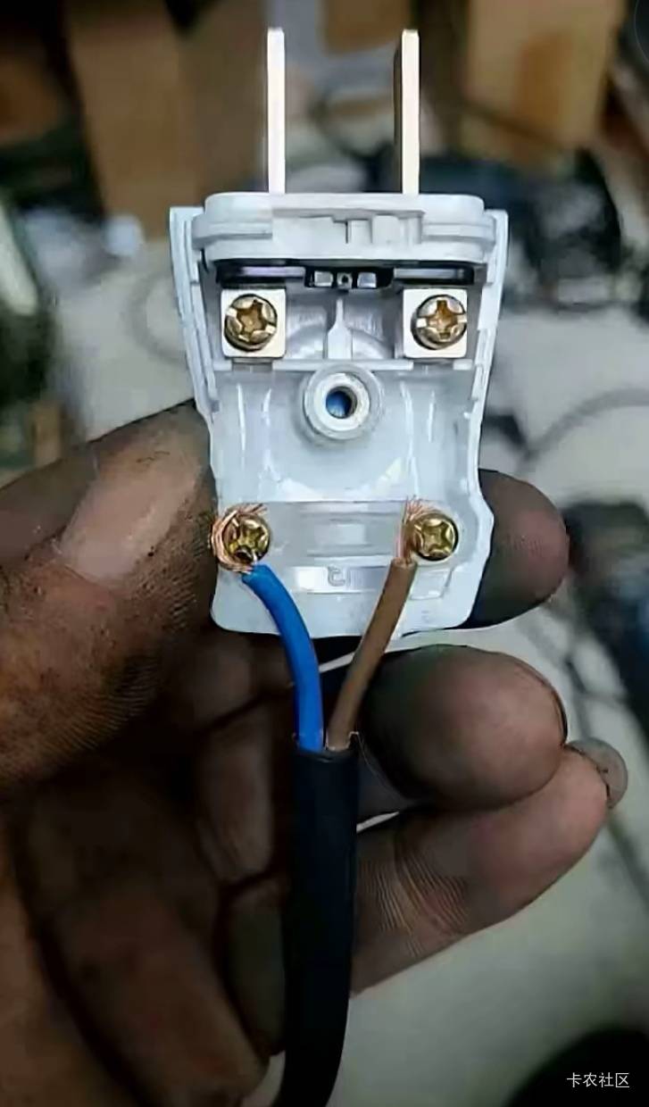 卡农，有没有资深老电工87 / 作者:无敌超级兽 / 