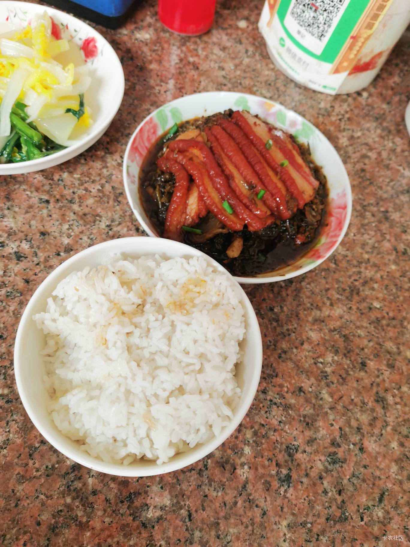 吃饭了老哥们

82 / 作者:梦想当村长 / 