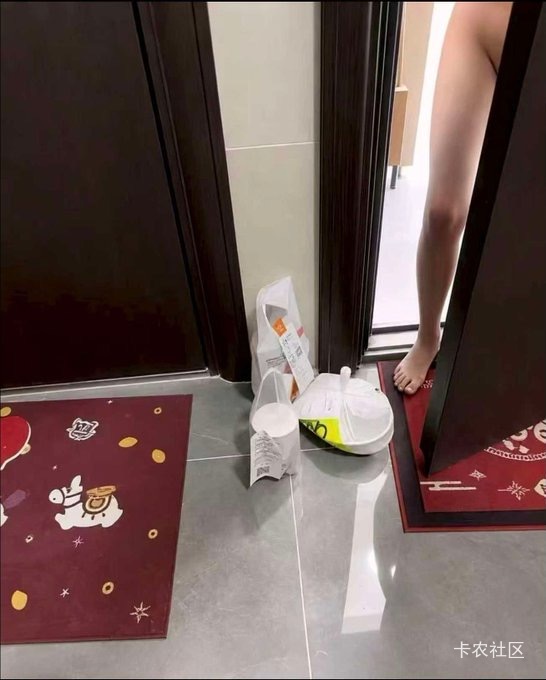 刚送一单外卖遇到B.T，吓得我赶紧下线，不跑外卖了

86 / 作者:牛嫂子 / 