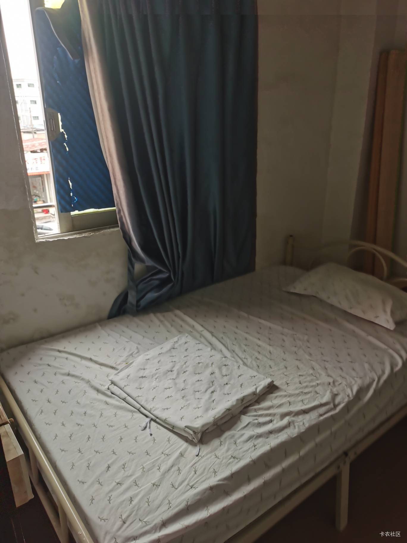 老哥们这个可以吗220没空调 感觉还是好闷热啊 晚上会不会凉快一些

5 / 作者:任万事自然流动 / 