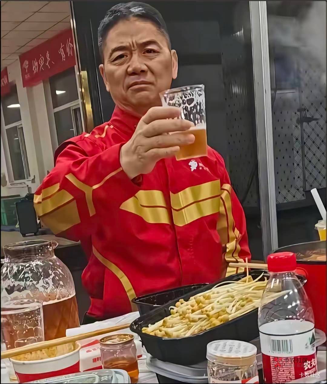 喝完回去睡觉了  白天不陆个60毛回来都算含泪吃49 / 作者:不伦不类很正经 / 