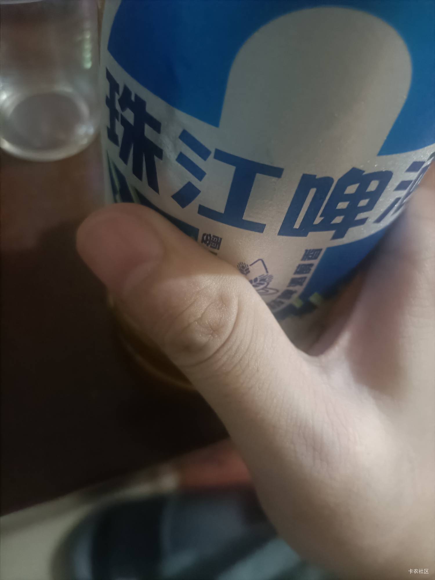 珠江的时候啤酒，没意思前天喝太多，第二天醒来后悔了，然后把中奖的盖子扔掉决心戒酒71 / 作者:刘翔坤 / 