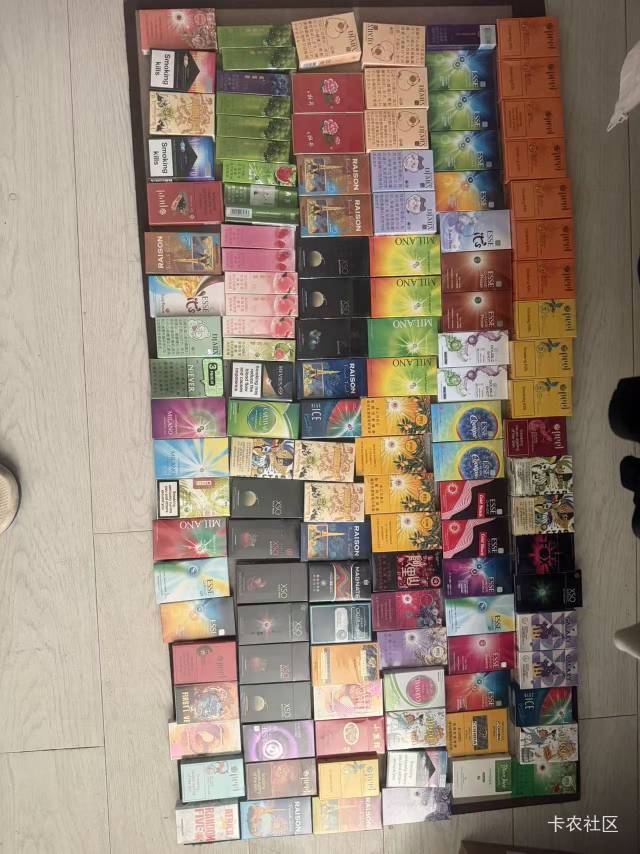 有没有抽外烟的老哥 便宜出了



97 / 作者:青鸟大学高材生 / 