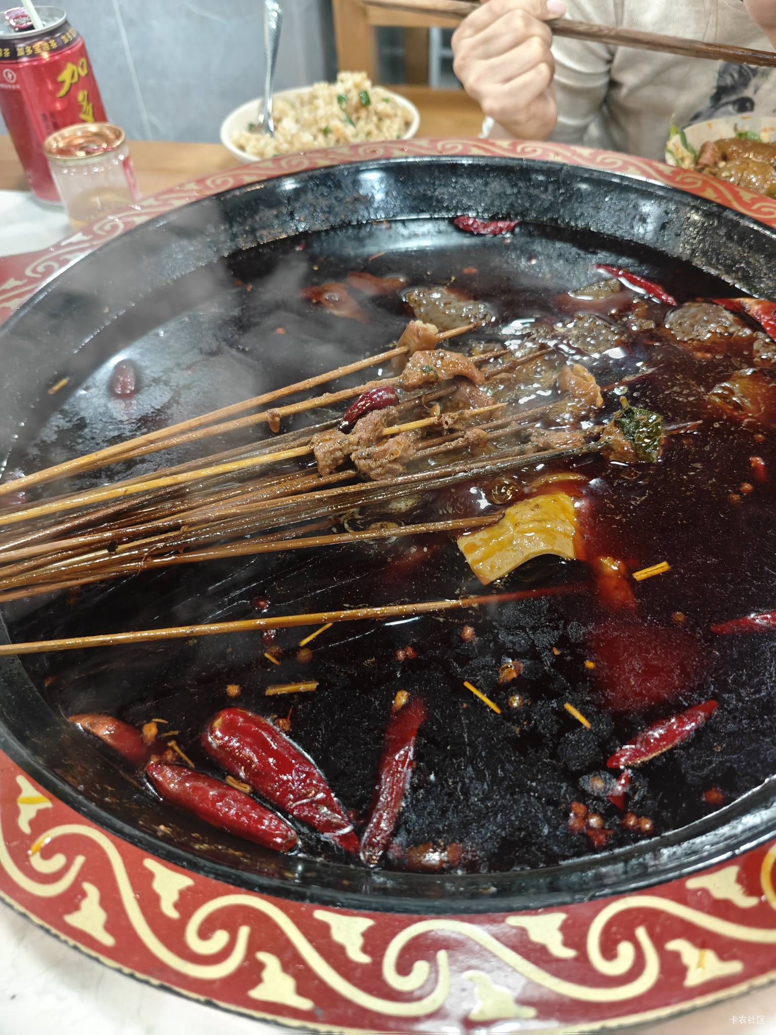 和甲流拼了，吃点火锅串串以毒攻毒看能不能制服它，奥司他韦都买了差不多三百块的了

32 / 作者:曾经遗忘的角落 / 