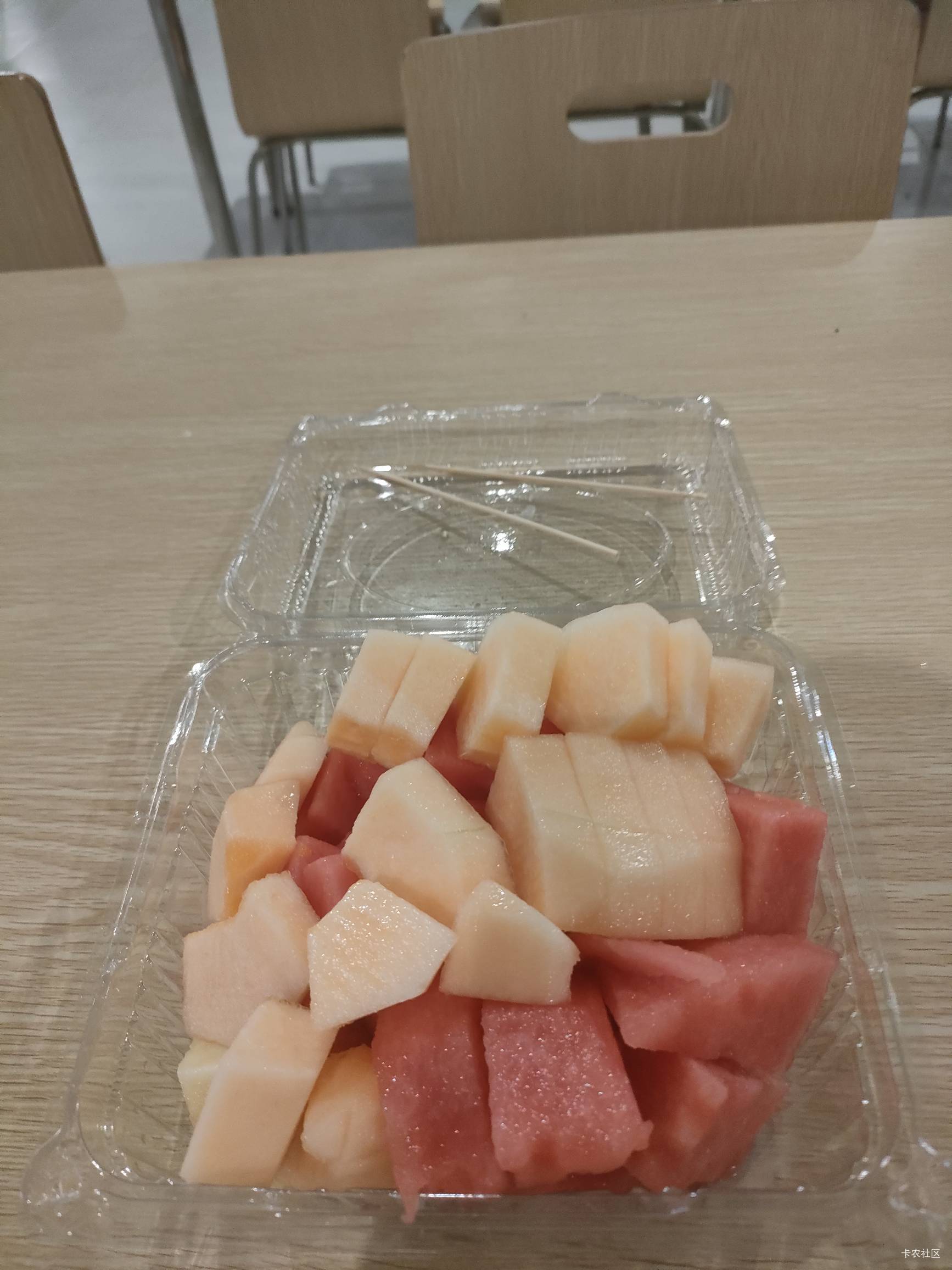 老哥们，吃宵夜了！

23 / 作者:雅俗共赏2021 / 